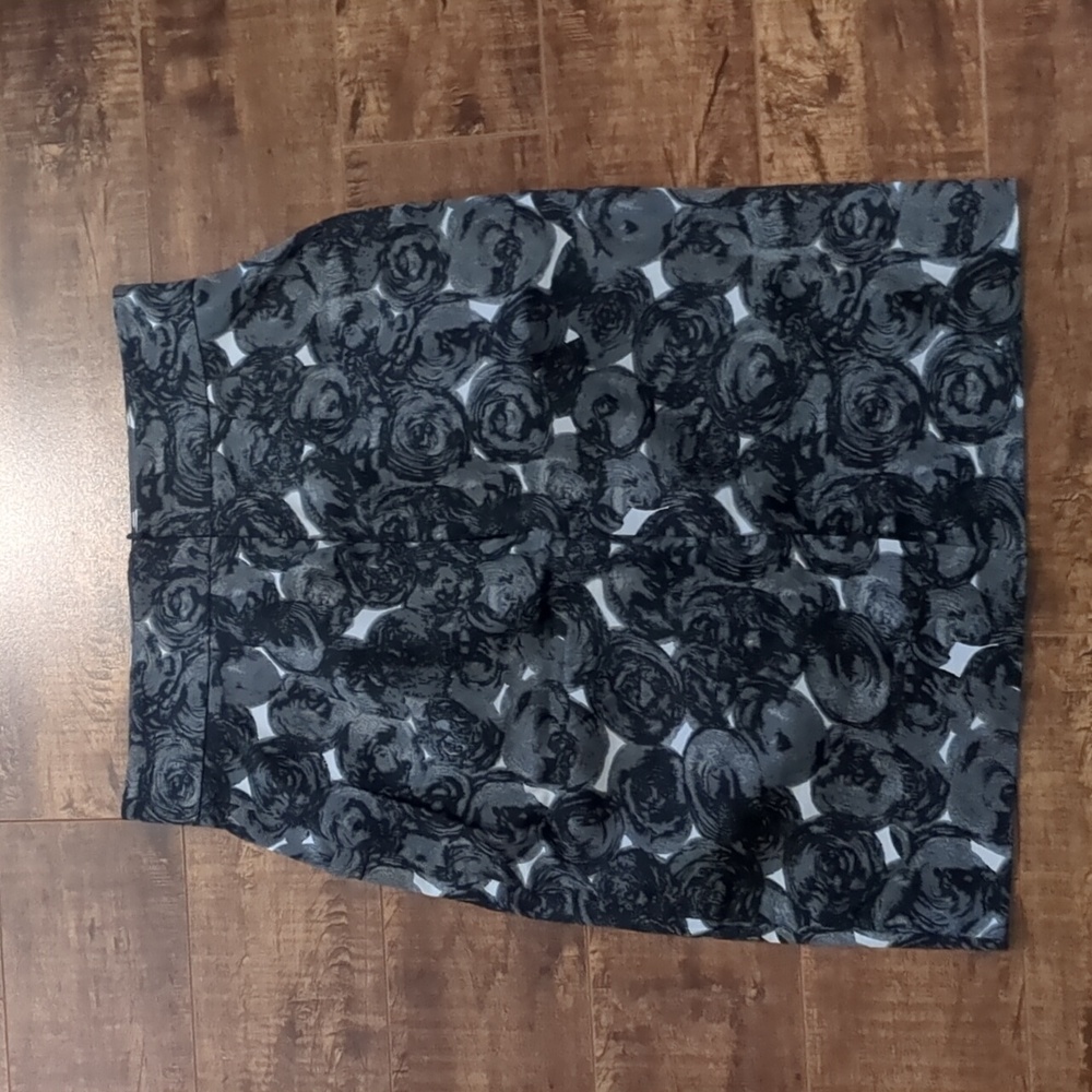 Stretch pencil skirt - Picture 4 of 4